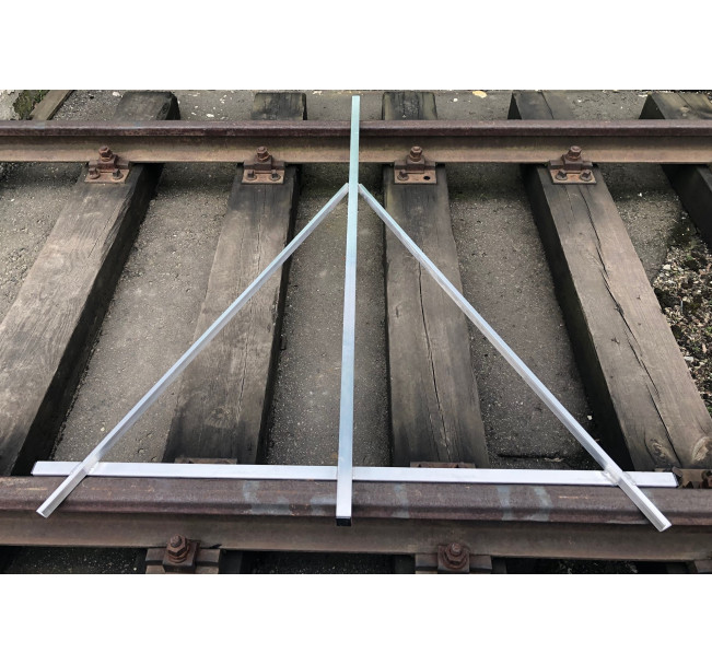 PRZYRZĄD DO POMIARU KĄTA TORU