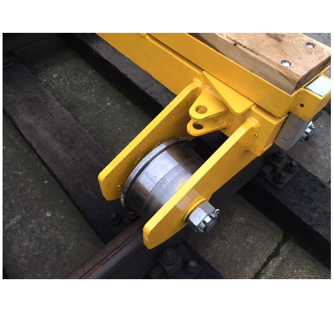 WÓZEK DO TRANSPORTU SZYN I PODKŁADÓW KTR-15 10T NA TOR 1435mm (na kołach stalowych fi-300)