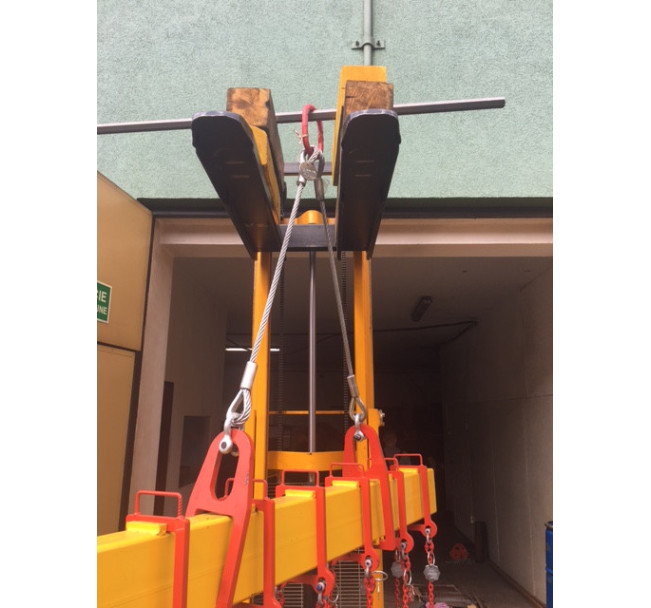 TRAWERS DO PODNOSZENIA PODKŁADÓW KOLEJOWYCH