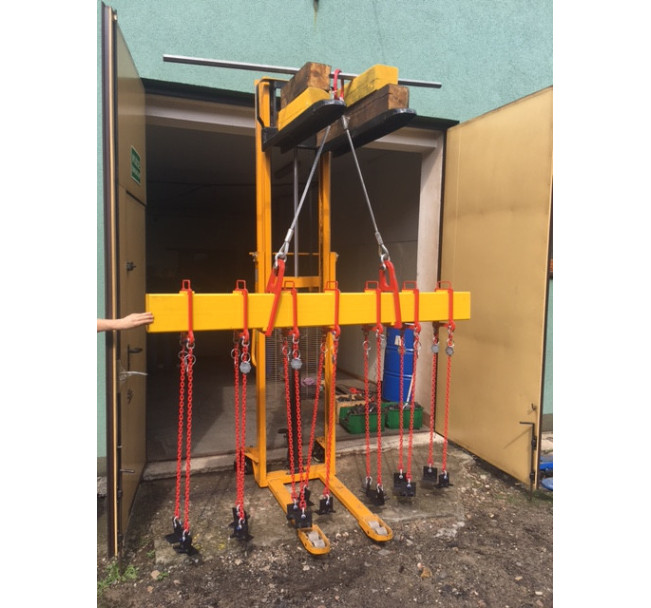 TRAWERS DO PODNOSZENIA PODKŁADÓW KOLEJOWYCH