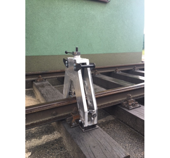 STOJAK DO SPAWANIA SZYN