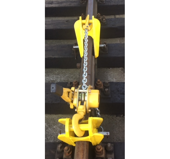 CHWYTAK DO ZSUWANIA SZYN 2T