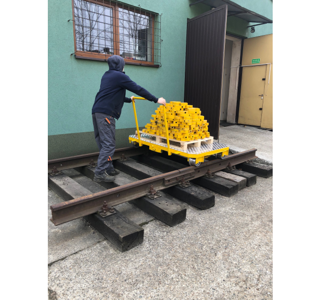 WÓZEK RĘCZNY, PLATFORMOWY, DWUTOKOWY WP2500 (na kołach aluminiowych izolowanych)