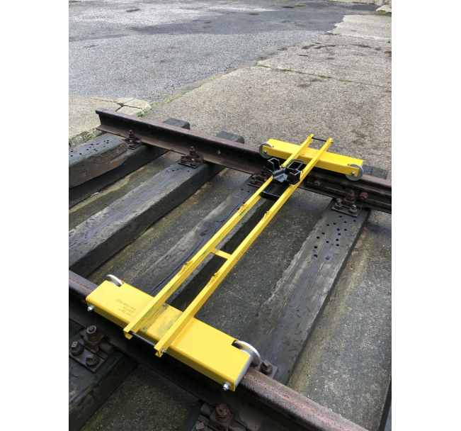 WÓZEK CZTEROKOŁOWY DO ZAKRĘTARKI ROBEL (na kołach aluminiowych izolowanych)