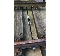 ŚCIĄGACZ DO SZYN ROZJAZDOWYCH - ROZSTAW REGULOWANY - IZOLOWANY